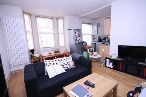 2 bedroom flat to rent, Primrose Gardens, Primrose Hill