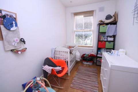 2 bedroom flat to rent, Primrose Gardens, Primrose Hill