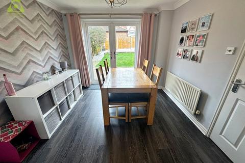 4 bedroom detached house for sale, Inworth Close, Westhoughton, BL5 2GS