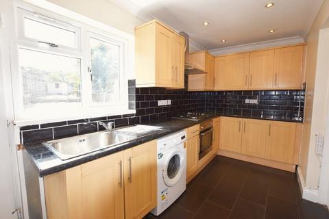 4 bedroom end of terrace house to rent, Mcleod Road, Abbey Wood