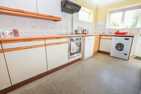 3 bedroom detached house for sale - House & Post Office, Church Lane, Peterborough