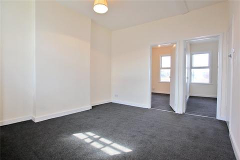 2 bedroom apartment to rent, The Avenue, London, E4