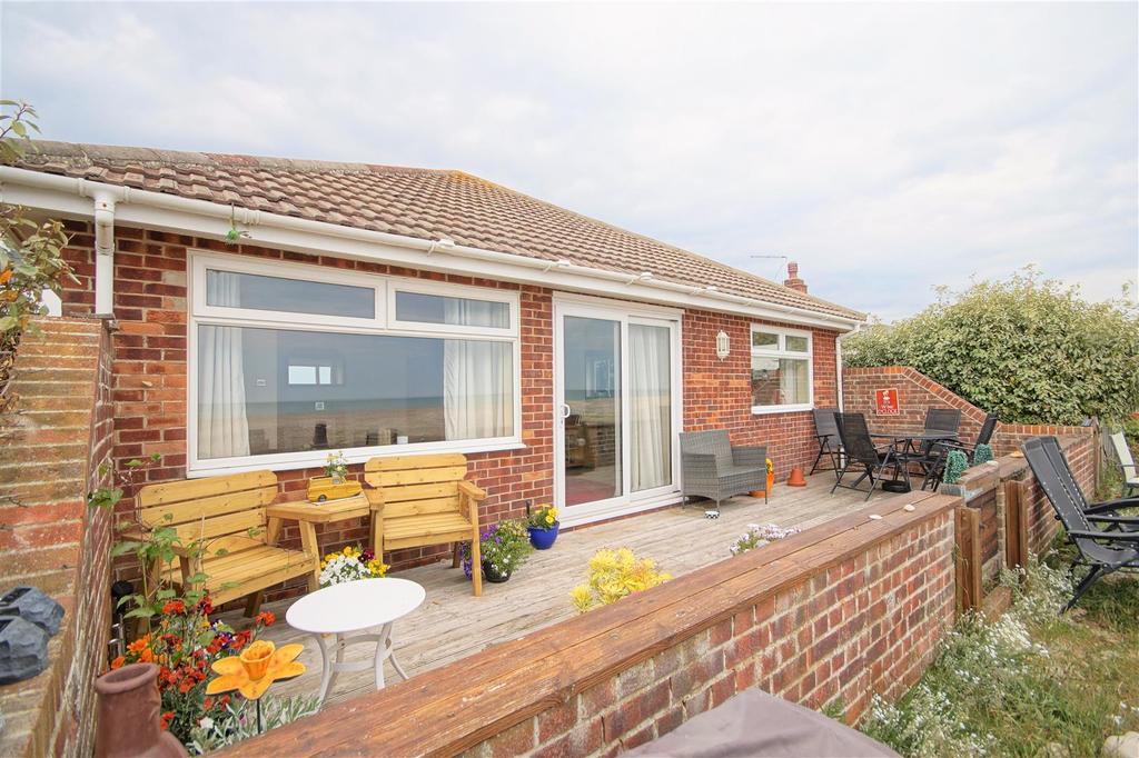 West Front Road, Pagham Seafront, Bognor Regis 2 bed detached bungalow