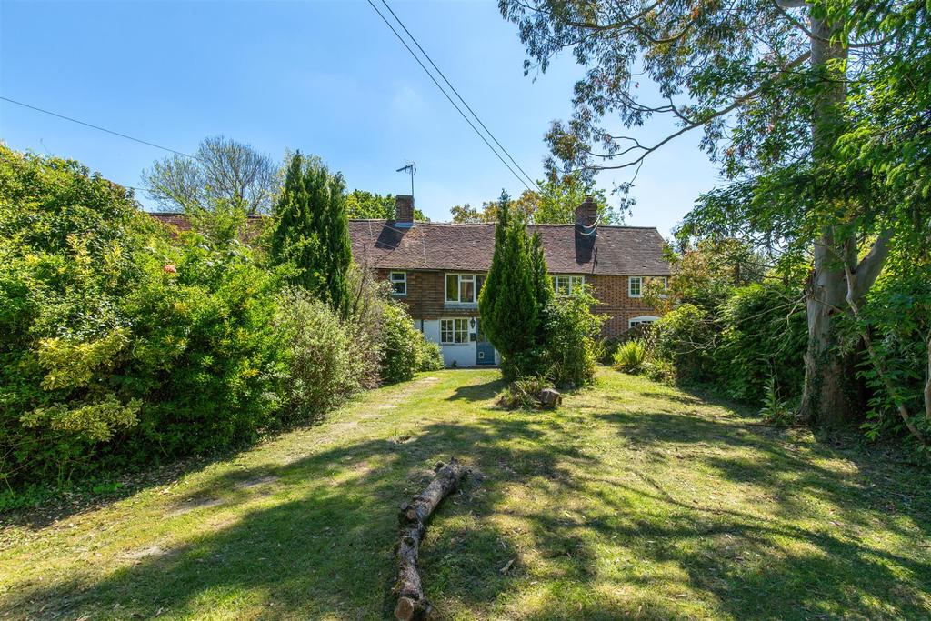 Piltdown, Uckfield 2 bed terraced house £220,000