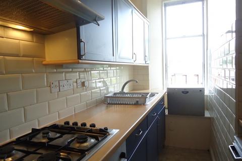 1 bedroom flat to rent, Causewayside, Newington, Edinburgh, EH9