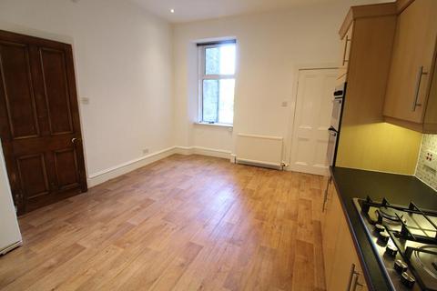 6 bedroom end of terrace house to rent, Desswood Place, Aberdeen, AB25