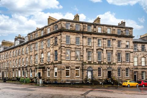 4 bedroom apartment to rent - Bellevue Crescent, New Town, Edinburgh
