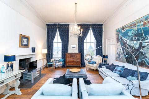 4 bedroom apartment to rent - Bellevue Crescent, New Town, Edinburgh