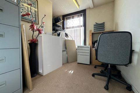 Office to rent, Randal Street, Blackburn. Lancs BB1 7HP