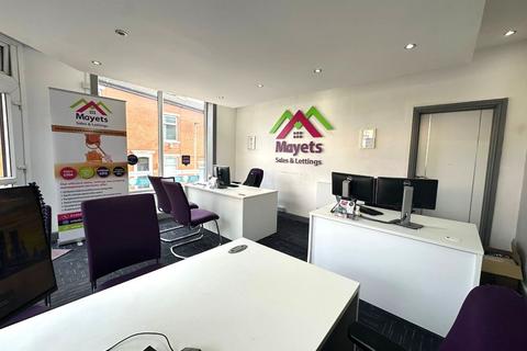 Shop to rent, London Road, Blackburn. Lancs. BB1 7LR