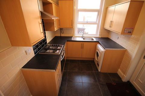 2 bedroom terraced house to rent, Bombay Street, Blackburn. BB1 7LZ