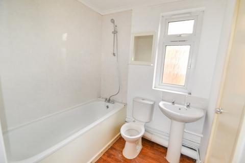 1 bedroom flat to rent, Dalford Court, Hollinswood