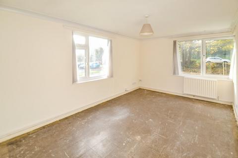 1 bedroom flat to rent, Dalford Court, Hollinswood