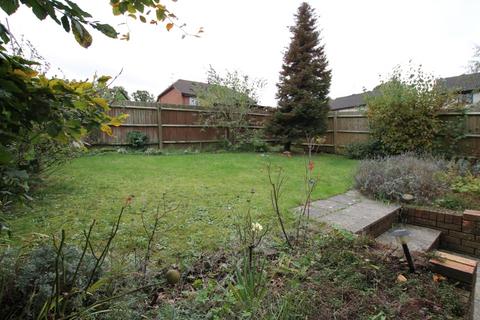 Studio to rent, St Peters Gardens, Wrecclesham, Farnham GU10