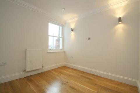 2 bedroom flat to rent, Holloway Road, Upper Holloway, N7