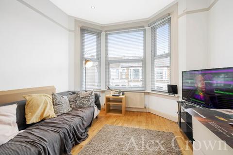 3 bedroom flat to rent, Mortimer Road, Kensal Green