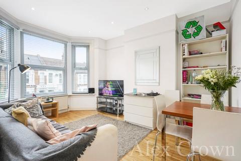 3 bedroom flat to rent, Mortimer Road, Kensal Green