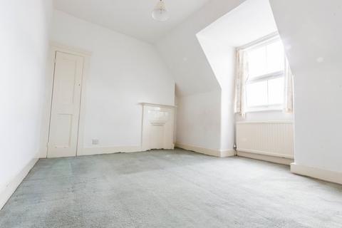 4 bedroom flat to rent, Golders Green Road, Golders Green