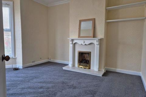 2 bedroom apartment to rent, Seabank Road, Southport PR9