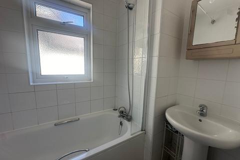 1 bedroom apartment to rent, Chelsham Road, South Croydon