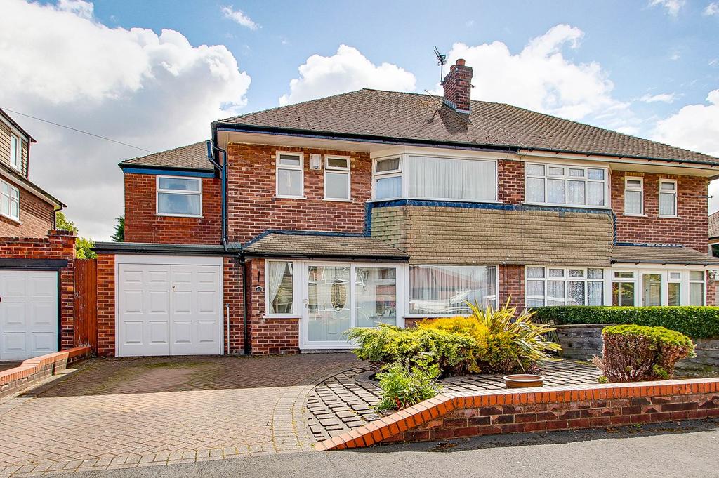 Shawe Hall Avenue, Flixton, Manchester, M41 3 bed semidetached house