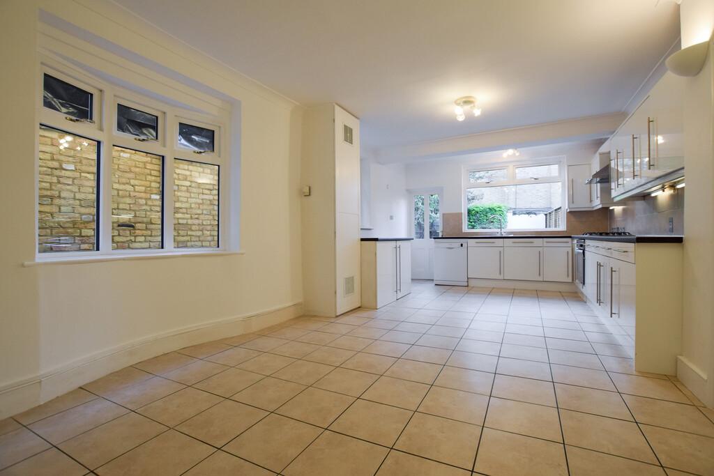 House in Kew - More