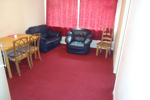 2 bedroom apartment to rent, Baguley Crescent, Middleton