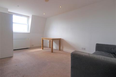 2 bedroom flat to rent, Hornsey Road, Islington, N19