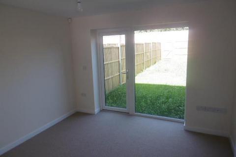 3 bedroom terraced house to rent, Roberts Yard, Beeston, NG9 2LJ