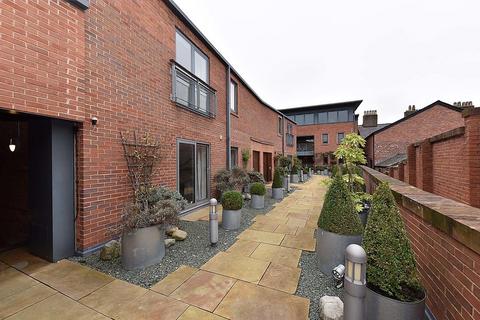 2 bedroom apartment to rent, Regent Street, Knutsford