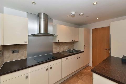 2 bedroom apartment to rent, Regent Street, Knutsford