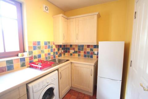 2 bedroom flat to rent, East Cromwell Street, Leith, Edinburgh, EH6