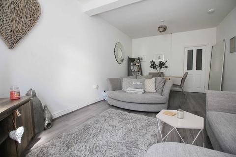 3 bedroom terraced house to rent, Bank Street, Penygraig CF40 1PJ