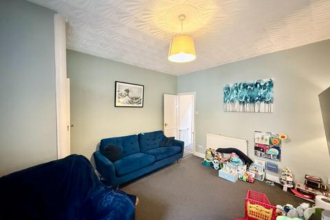 2 bedroom terraced house to rent, Preston Street, Darwen, BB3