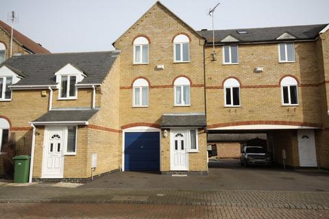2 bedroom townhouse to rent, Beaufort Drive, Chatteris