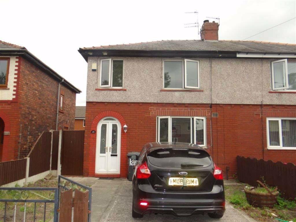 Astley Street, Tyldesley, Manchester 3 bed semidetached house £139,950