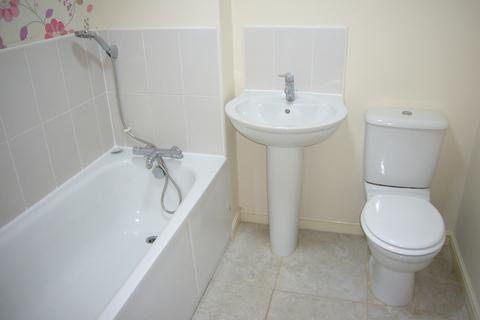 3 bedroom terraced house to rent, Olive Grove, Goole, DN14 5AD