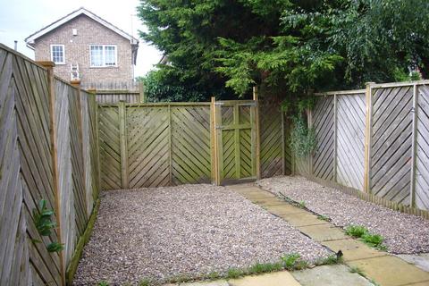 3 bedroom terraced house to rent, Olive Grove, Goole, DN14 5AD