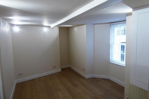 1 bedroom flat to rent, London Road, Canterbury