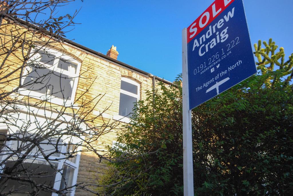 North Guards, Whitburn 4 bed terraced house £225,000