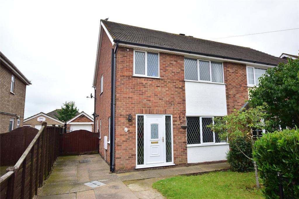 Faulding Way, Grimsby, Lincolnshire, DN37 3 bed semidetached house £