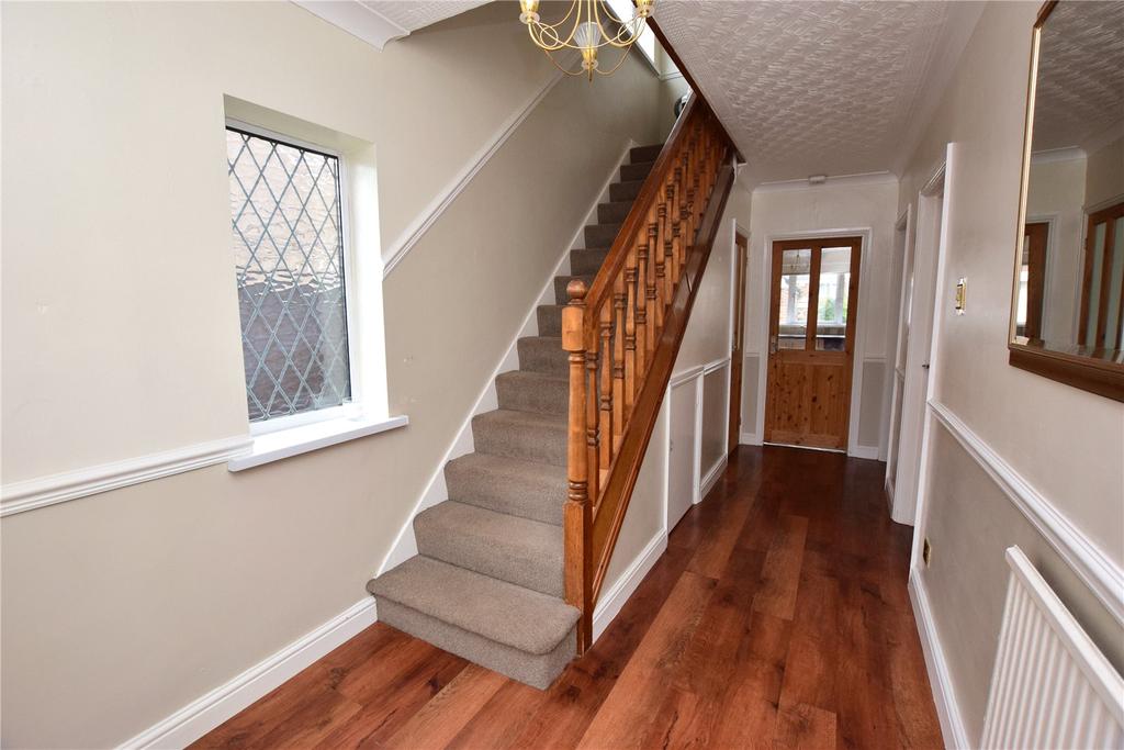 Faulding Way, Grimsby, Lincolnshire, DN37 3 bed semidetached house £