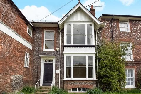 3 bedroom terraced house to rent, London Road,  High Wycombe,  HP11