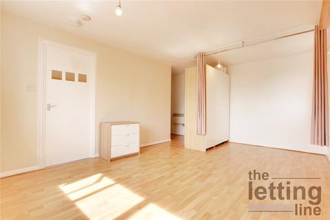 Studio to rent, Linwood Crescent, Enfield, Middlesex, EN1