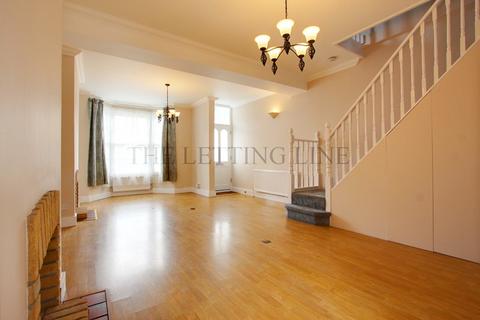 3 bedroom semi-detached house to rent, Lavender Road, Enfield, Middlesex, EN2