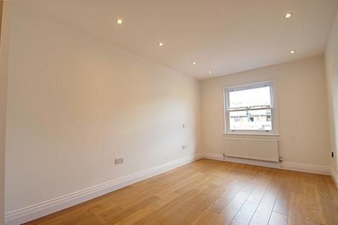 2 bedroom apartment to rent, High Street, Barnet, Hertfordshire, EN5