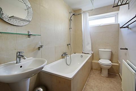 2 bedroom apartment to rent, Gallus Close, London, Greater London, N21