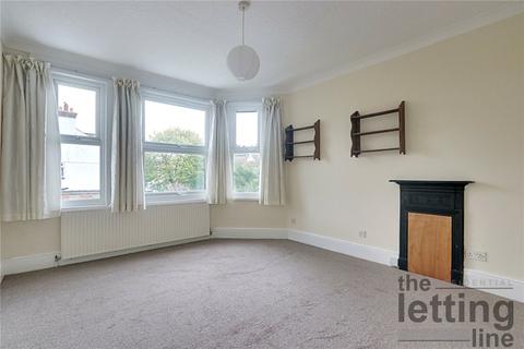 3 bedroom maisonette to rent, Hazelwood Lane, London, N13