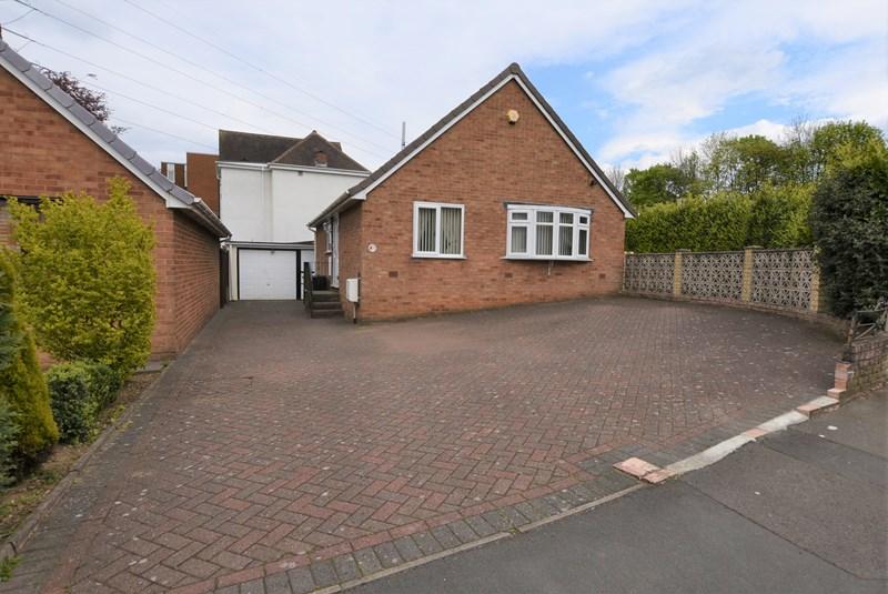 Woodbury Road, Halesowen, West Midlands, B62 2 bed bungalow £219,950