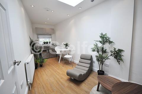 1 bedroom apartment to rent, Jackson Road, London, N7